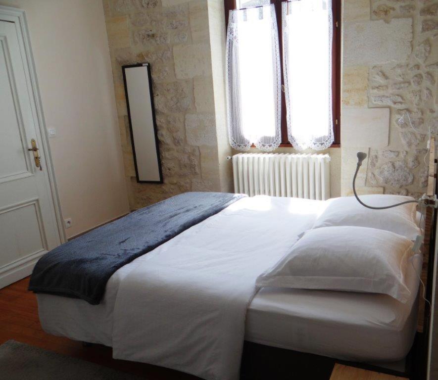 Au Coeur Des Vignobles Bed & Breakfast Saint-Estèphe Exterior foto